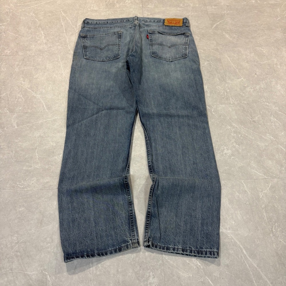 Levis 514 Straight Fit Jeans Mens 36x30 Medium Wash Blue Denim 4957